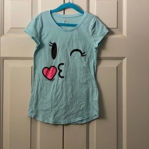 Jutice “wink” shirt